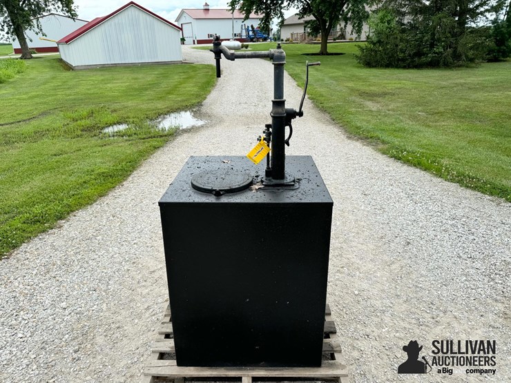steel-bulk-oil-tank-w/-pump-image-8