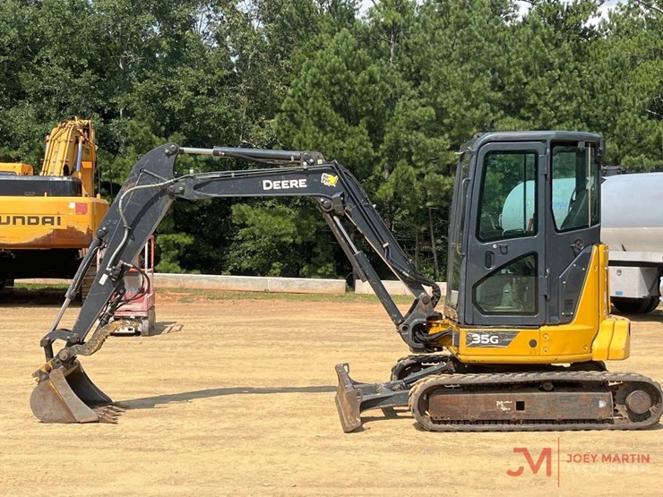 2022-deere-35g-image-5
