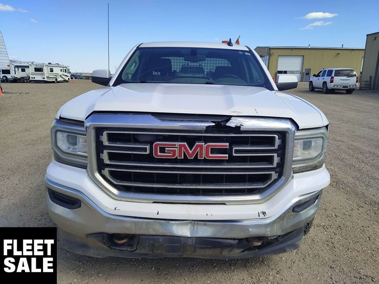2017-gmc-sierra-1500-image-31