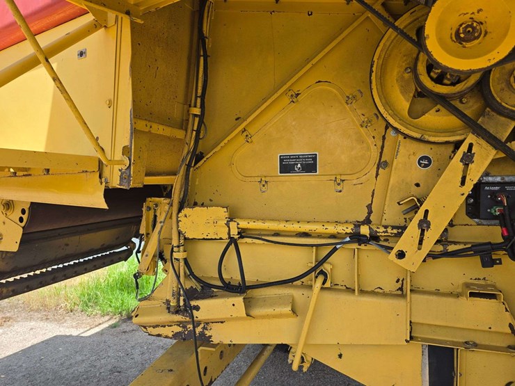 1988-new-holland-tr86-image-68