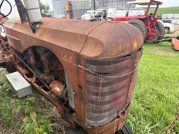 massey-ferguson-44-image-15