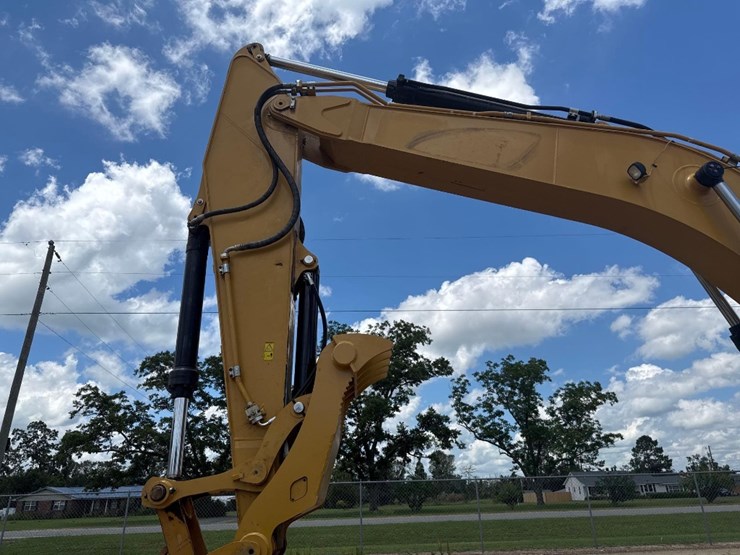 2015-caterpillar-336fl-image-22