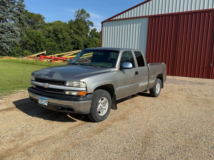 2000-chevrolet-1500-image-2