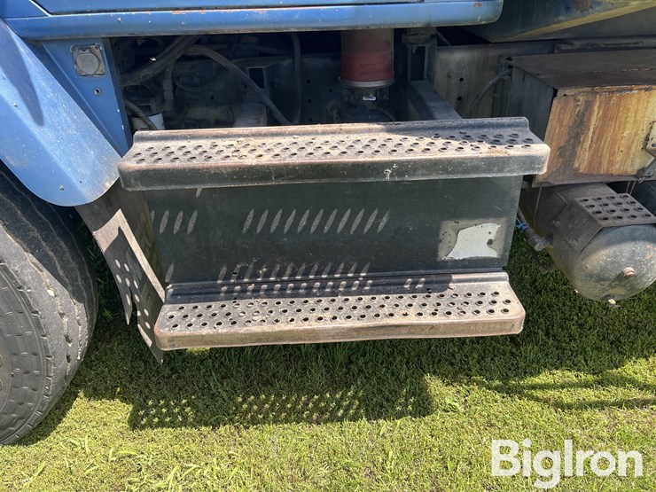 1984-international-f2375-t/a-silage-truck-image-16