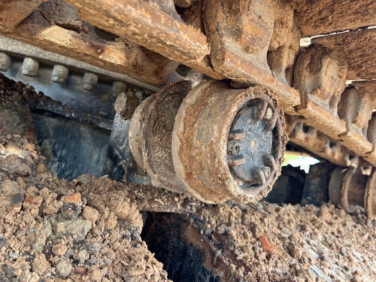 2015-caterpillar-336fl-image-12