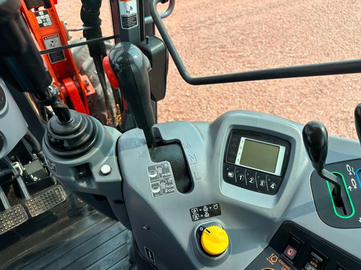 2015-kubota-m110gx-image-63