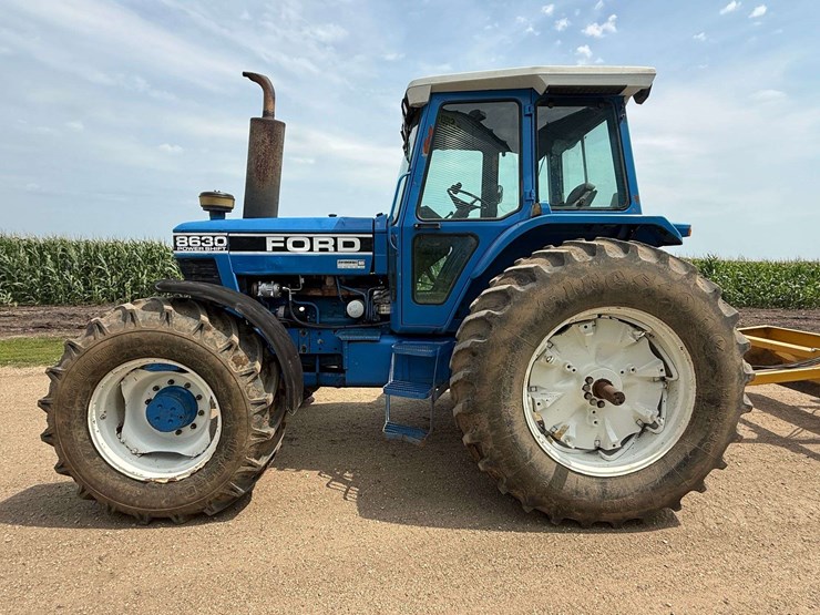 1990-ford-8630-image-16