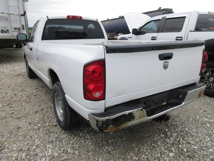 2008-dodge-ram-1500-image-3