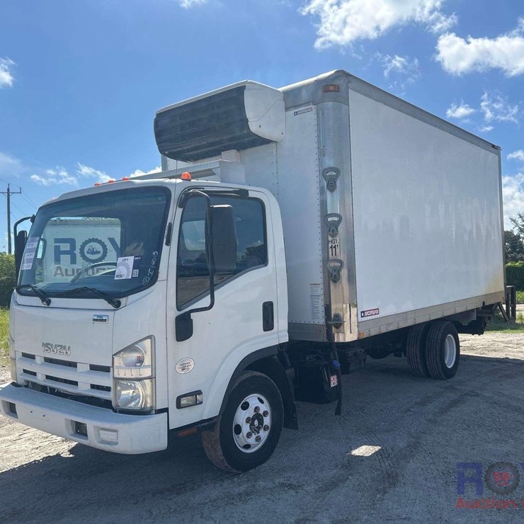 2013 ISUZU NPR