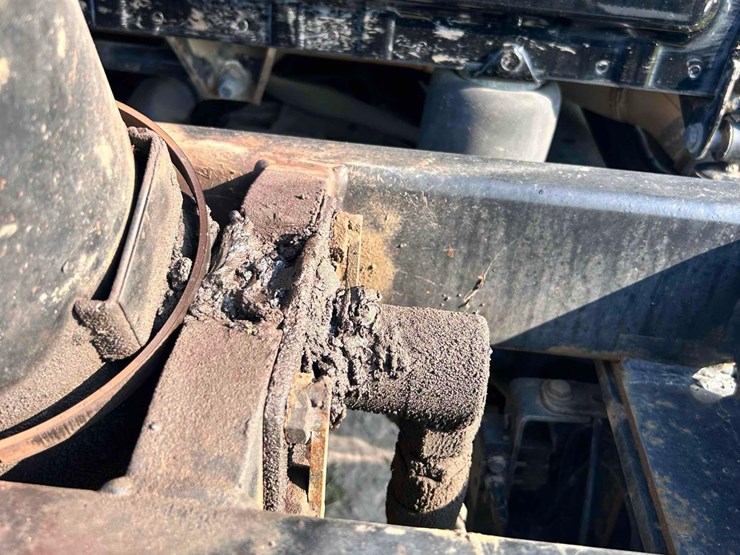 2022-western-star-tri-axle-dump-image-29