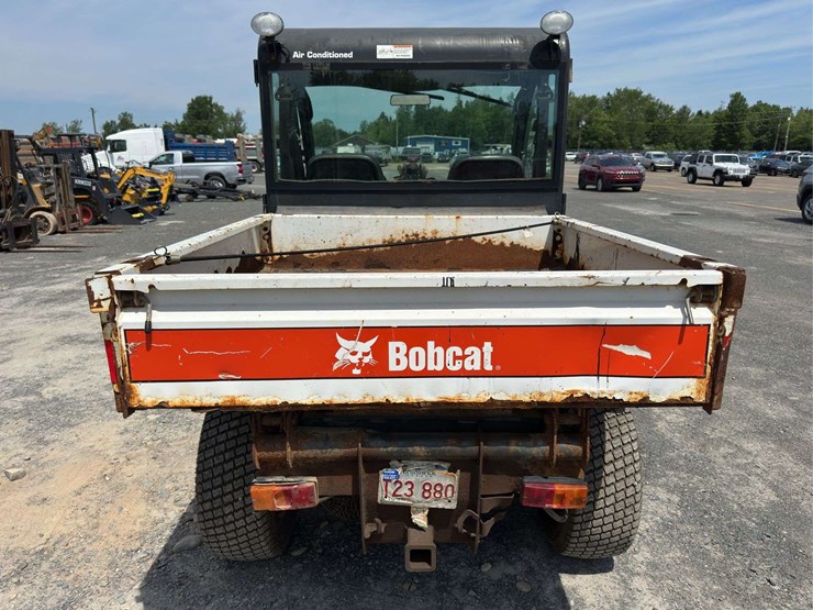 2012-bobcat-5600-side-by-side-4x4-with-hydraulic-dump-and-high-flow-hydraulic-loader-image-5