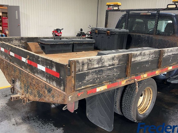 2014-ford-f350-image-30