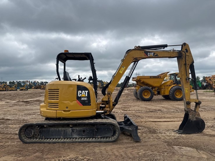 2015-caterpillar-305e2-cr-image-5