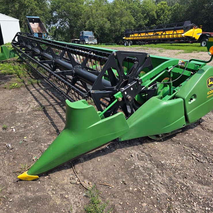 JOHN DEERE 630F