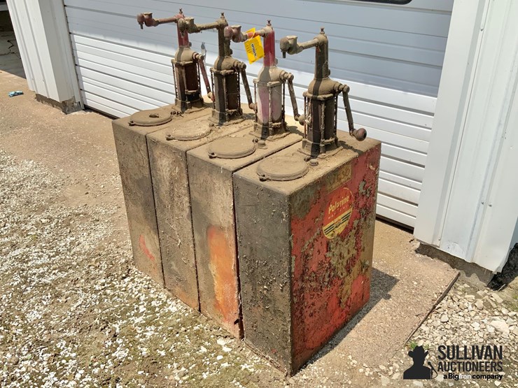 standard-oil-service-steel-rectangular-oil-tanks-w/-hand-pumps-image-1