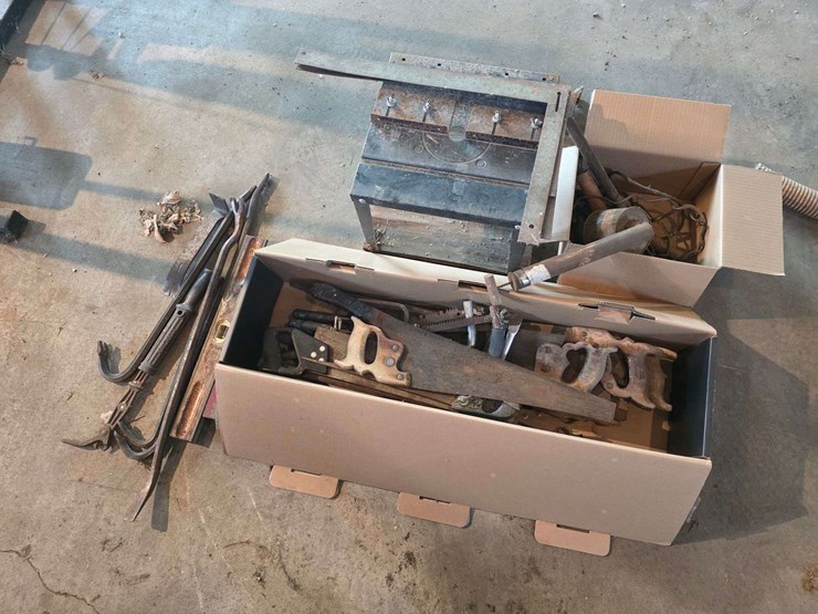 hand-saws-and-misc-tools-image-1