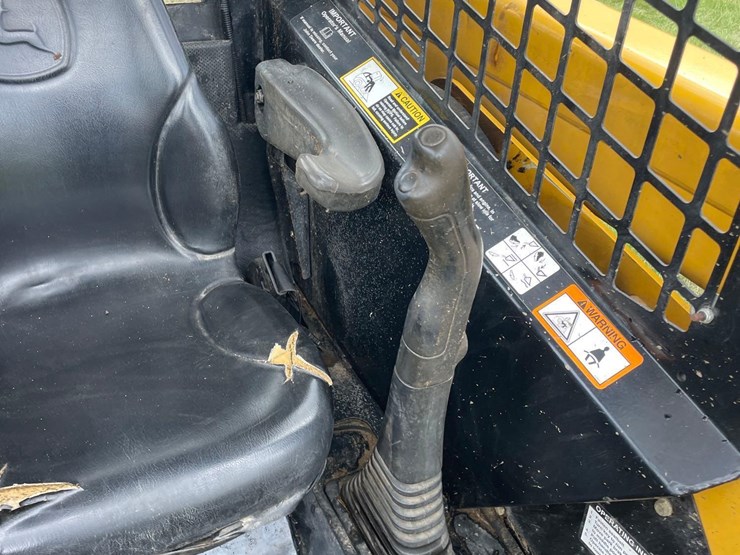 2006-john-deere-317-image-43