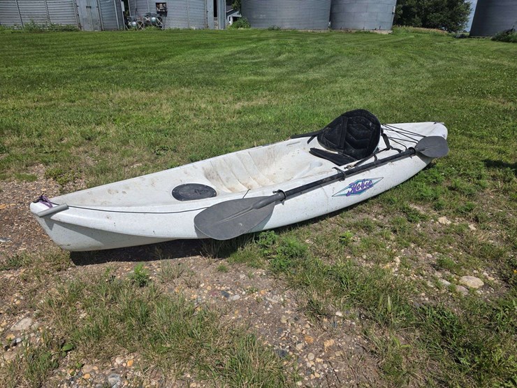 hobie-maui-poly-kayak-image-1