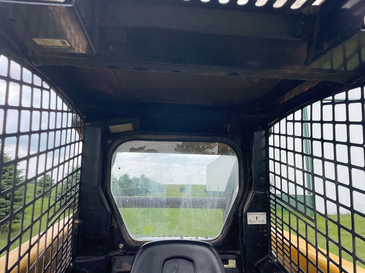 2006-john-deere-317-image-40