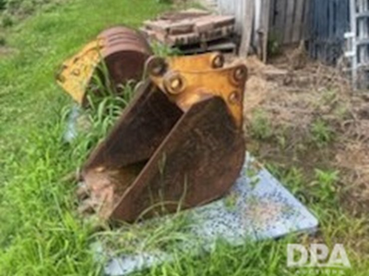 caterpillar-24-image-2