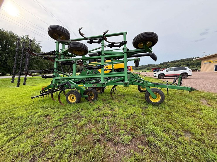 john-deere-680-image-17
