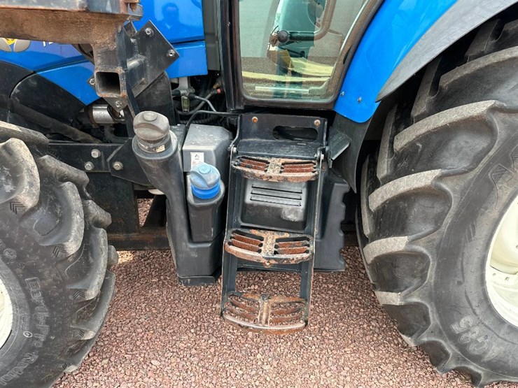 2017-new-holland-t5.110-image-13