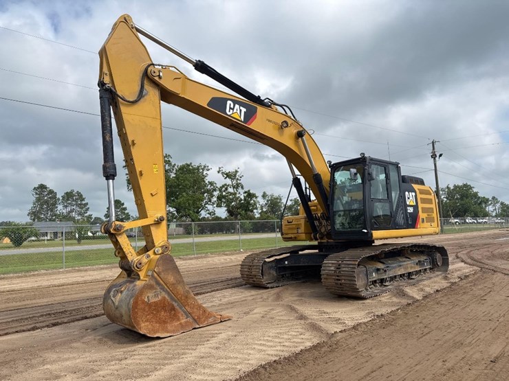 2018-caterpillar-326fl-image-2