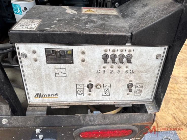 2019-allmand-bros-night-lite-v-series-nlv-image-10