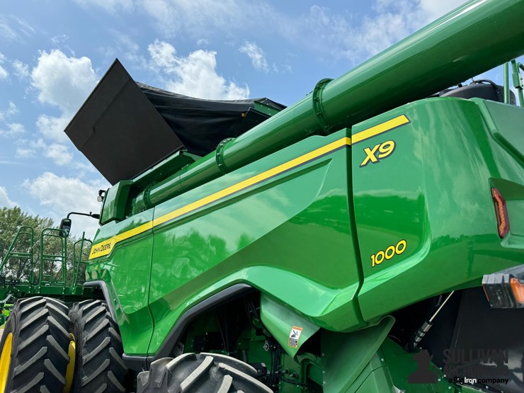 2023-john-deere-x9-1000-image-12