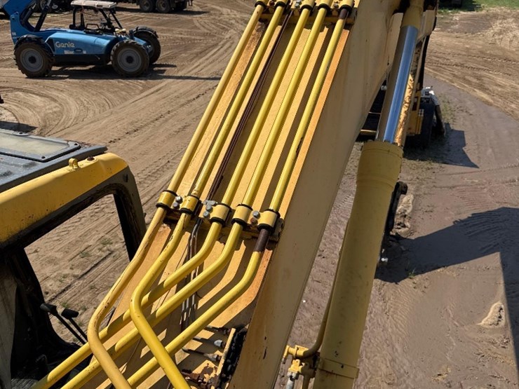 2005-komatsu-pc400-lc-7l-image-32