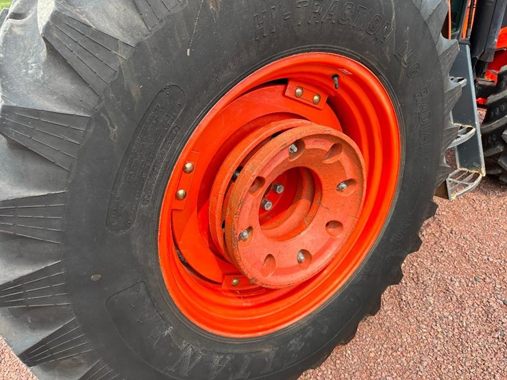2015-kubota-m110gx-image-9