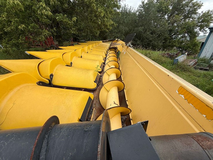 2010-new-holland-2010-image-10