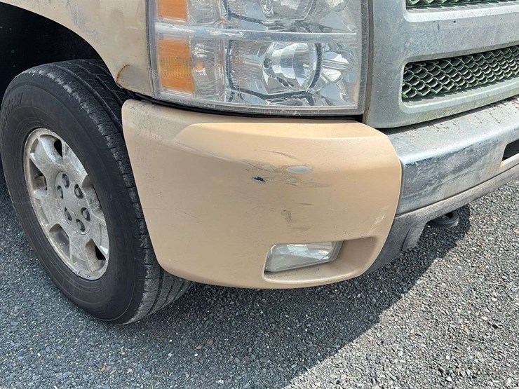 2011-chevrolet-silverado-1500-image-31