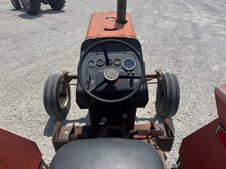 1978-massey-ferguson-265-image-11