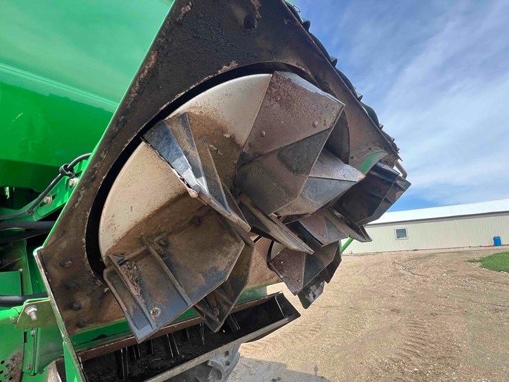 2021-john-deere-s680-image-16