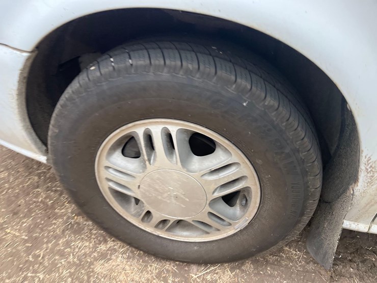2000-chevrolet-venture-image-9