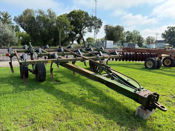 john-deere-610-image-2