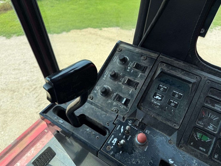 1990-case-ih-1680-image-46