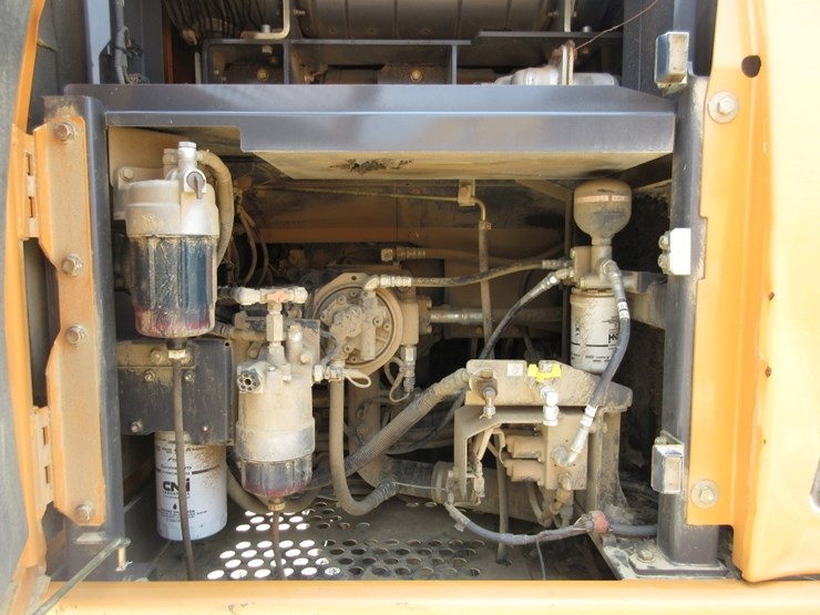 case-cx210d-image-13