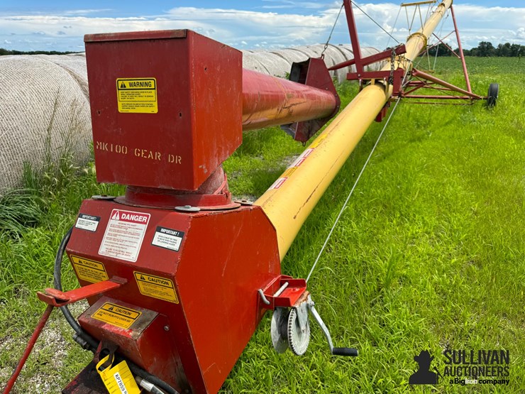 westfield-mk100-71-10"x71'-swing-away-auger-image-4