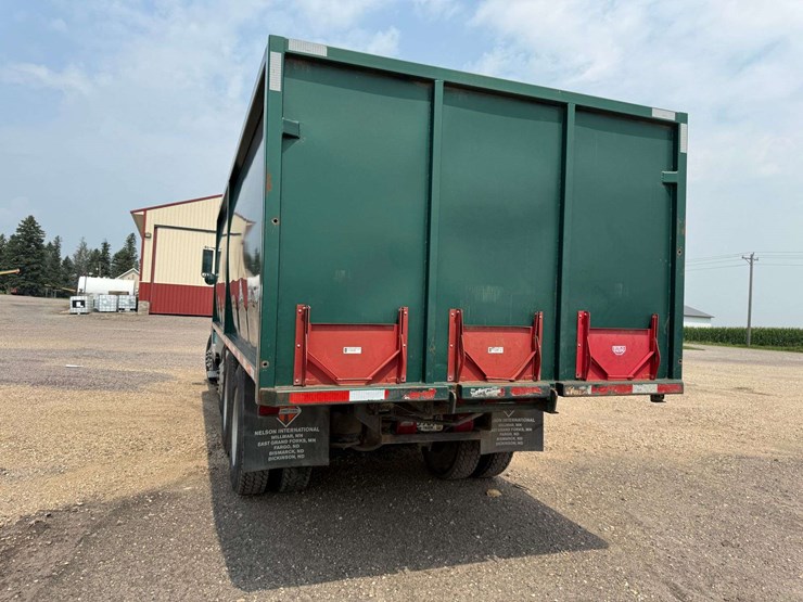 1993-freightliner-fld120-image-19