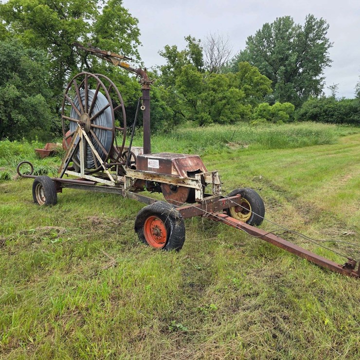 Irrigation Water Cannon on Gear, Hose in Unknown Condition (Unusable), Has Not Been Used in Years
