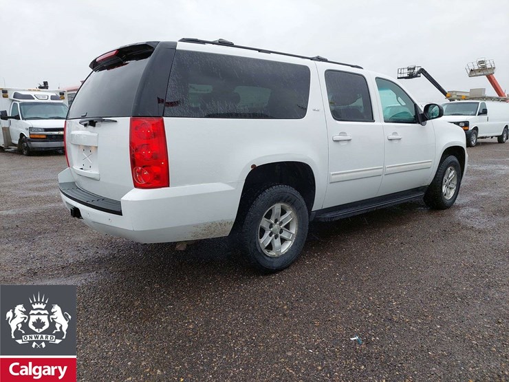 2010-gmc-yukon-xl-image-4
