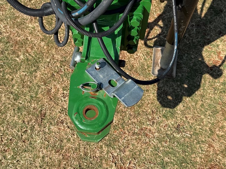 2023-john-deere-460m-image-12