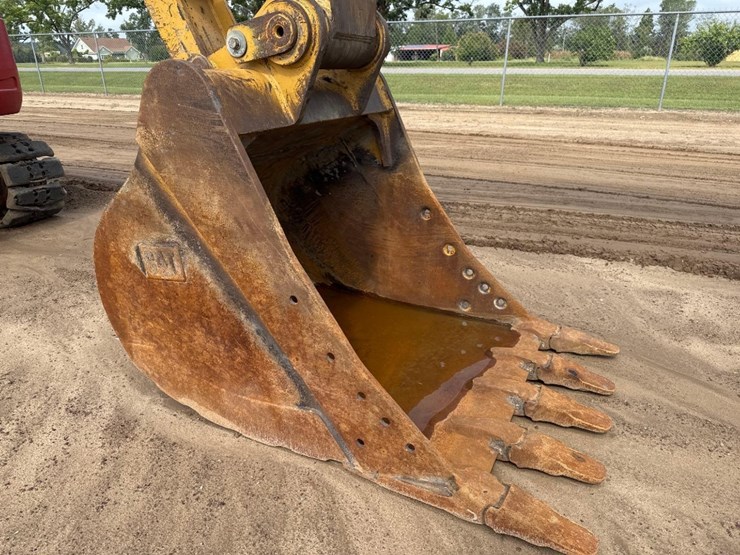 2018-caterpillar-326fl-image-24