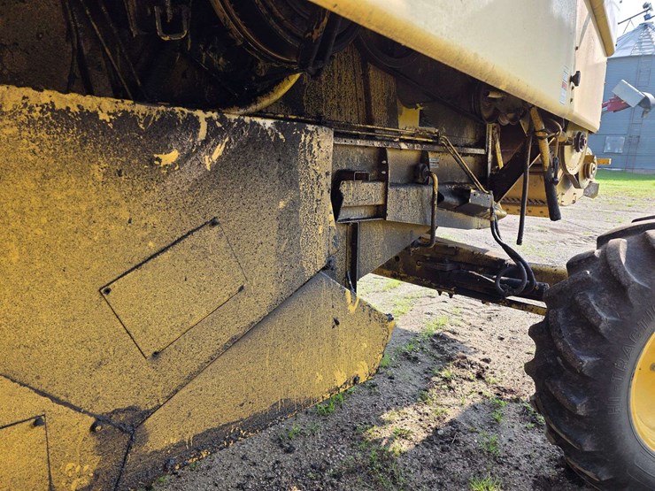 new-holland-tr87-image-8