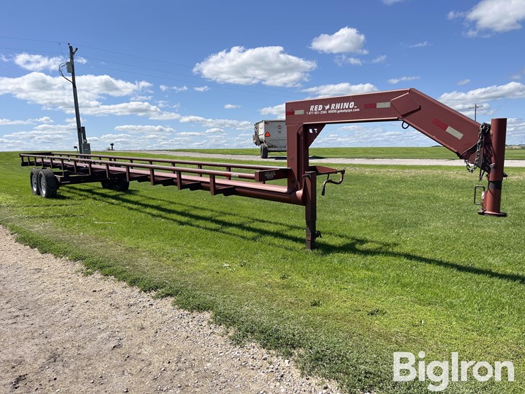 red-rhino-40'-gooseneck-hay-trailer-image-3