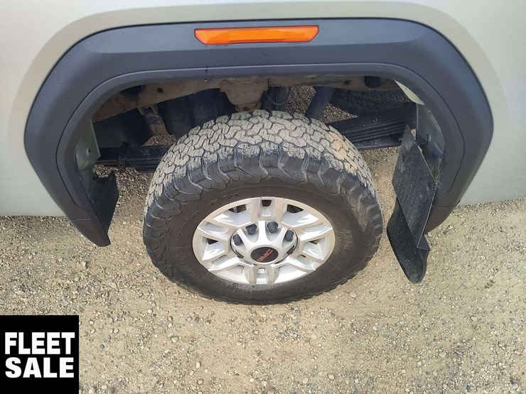 2021-gmc-sierra-2500hd-image-24