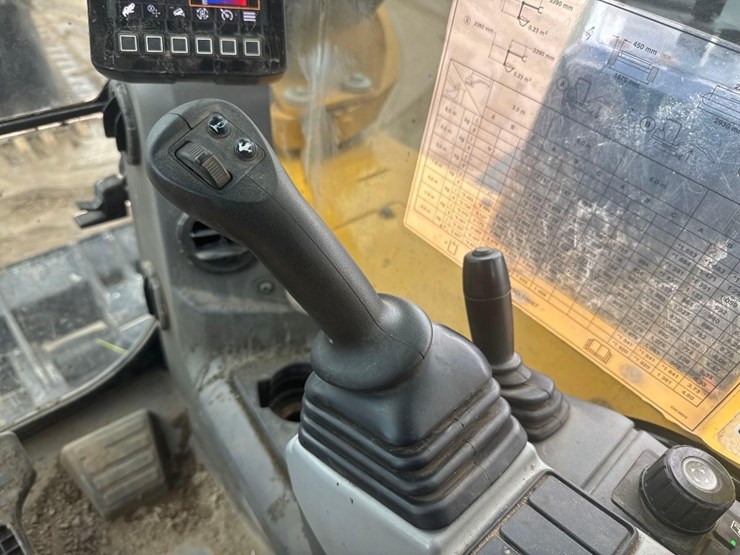 2020-caterpillar-308-cr-image-33