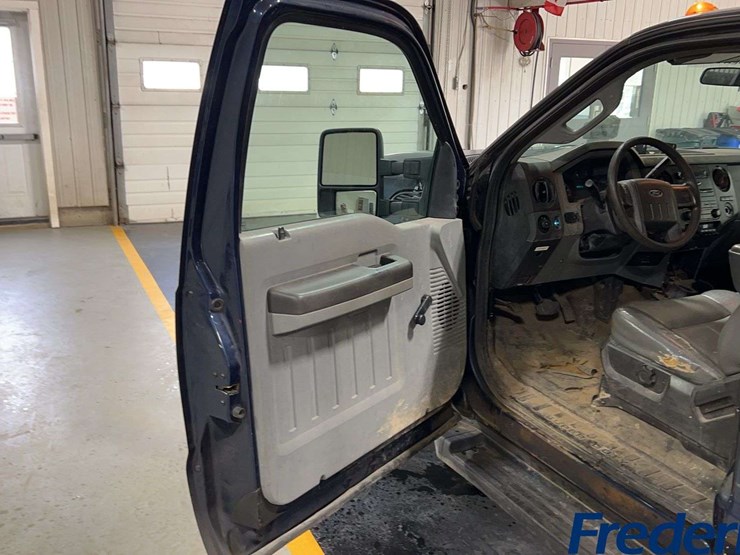 2016-ford-f350-image-8